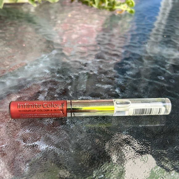 Rimmel London | 10 hour lip colour & gloss - 140 hold up - Picture 1 of 3